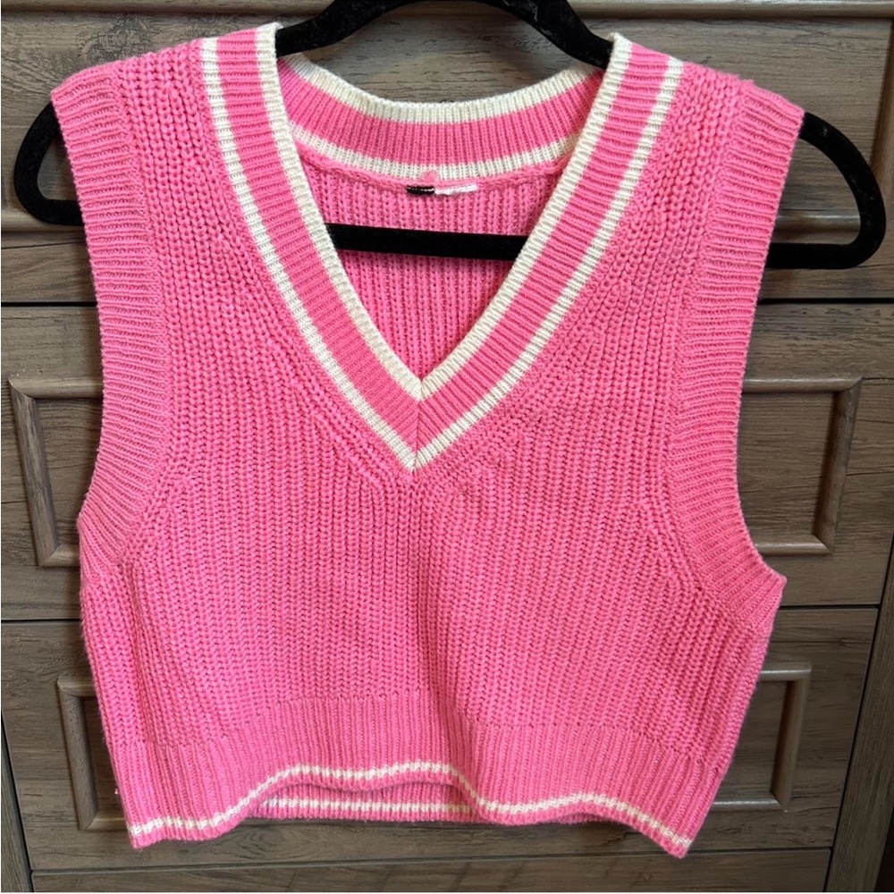 Pink Sleeveless Knit Sweater Vest